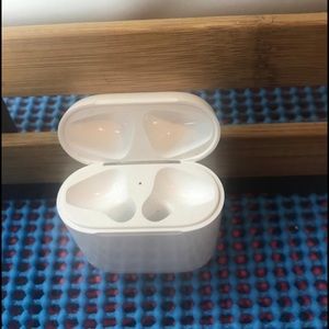 airpod charging case